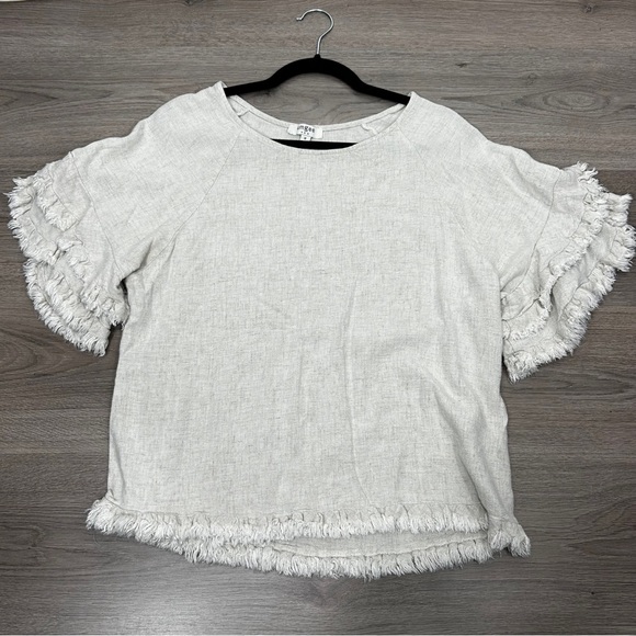Umgee White Flutter Sleeve Raw Hem Ruffled Blouse P7 - Picture 1 of 7